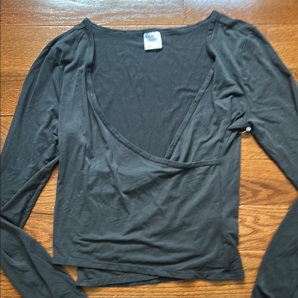 Athleta yoga top. Gray Asymmetrical Wrap with Full Sleeves